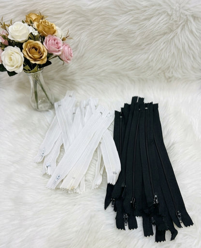 Small Sewing Zippers | Black & White | 100 Pieces Pack