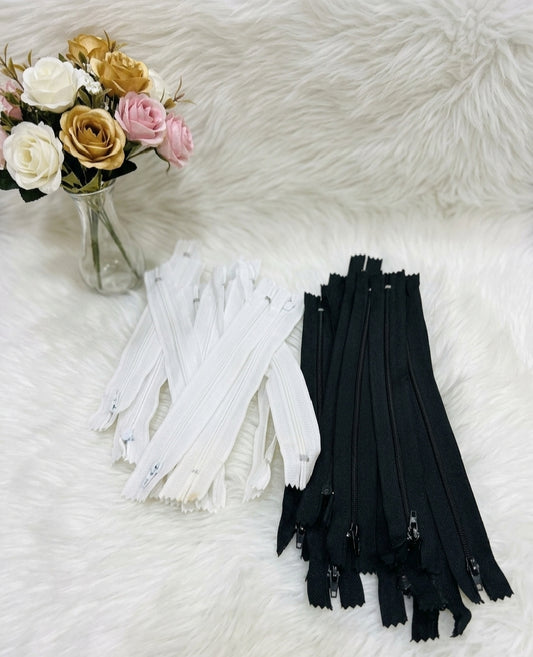 Small Sewing Zippers | Black & White | 100 Pieces Pack