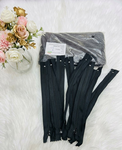 Small Sewing Zippers | Black & White | 100 Pieces Pack